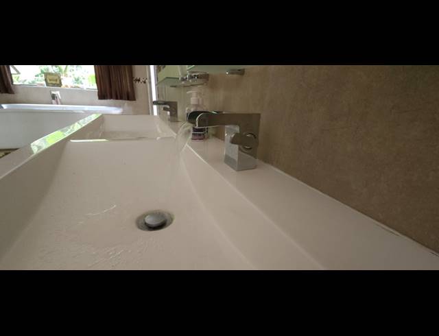 5 BEDROOM FREEHOLD FOR SALE IN MOOINOOI
